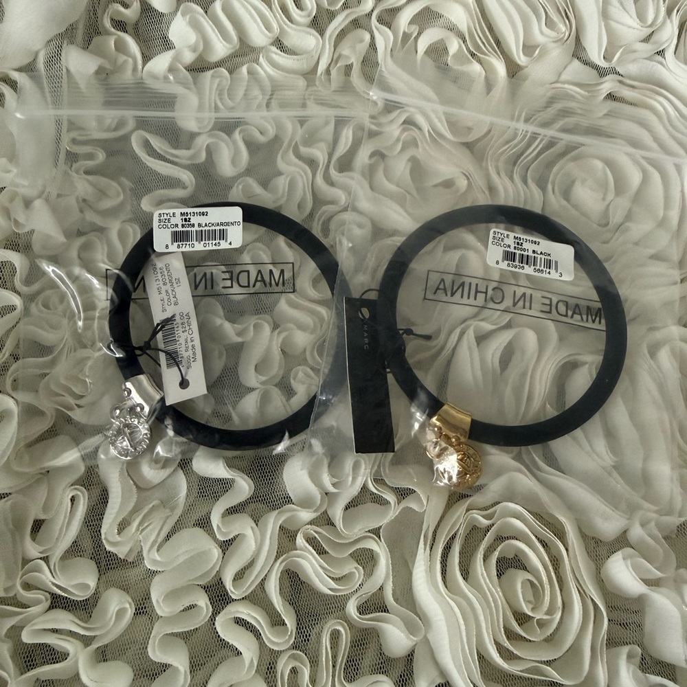 BNWT!Marc Jacobs Black with gold and silver 2 pieces